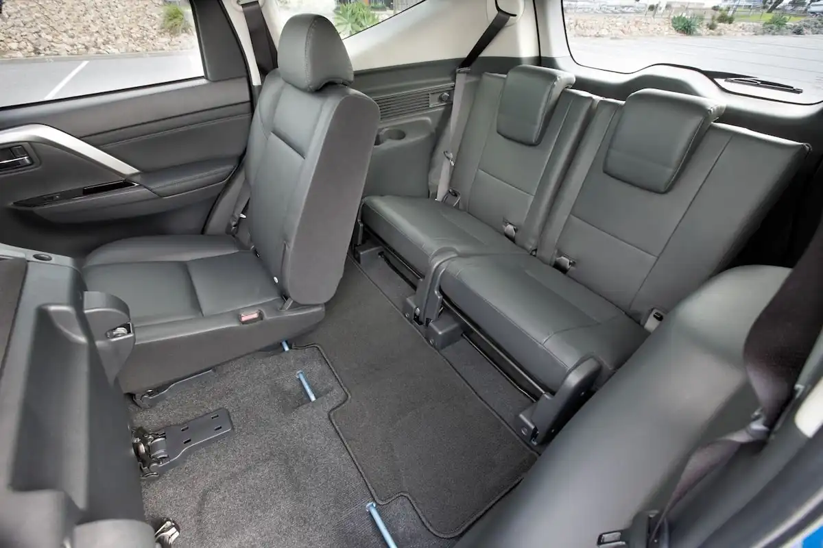 Kabin Pajero Sport