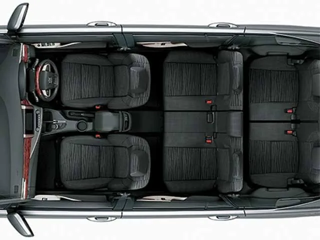Kabin Toyota Innova Reborn