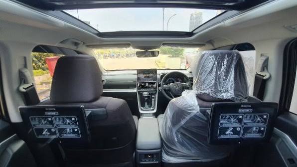 Kabin Toyota Innova Zenix Type Q