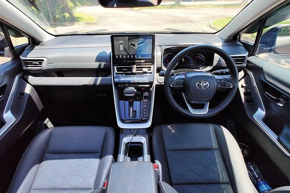 Dashboard Toyota Innova Zenix